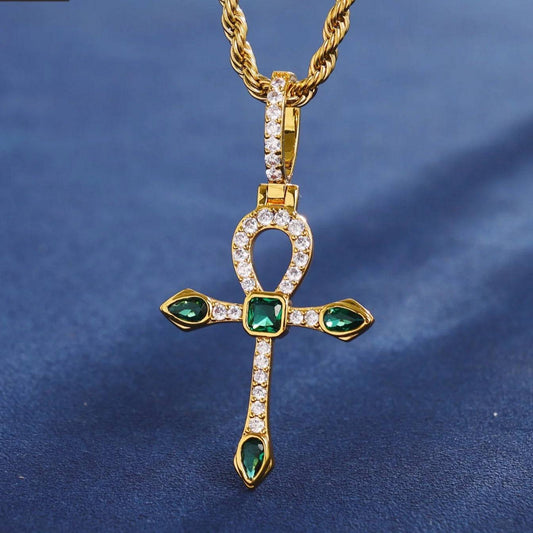 Fashion Charms Gemstone Pendant Necklace Hot Selling 925 Silver Iced Out Emerald Cross Pendant Jewelry