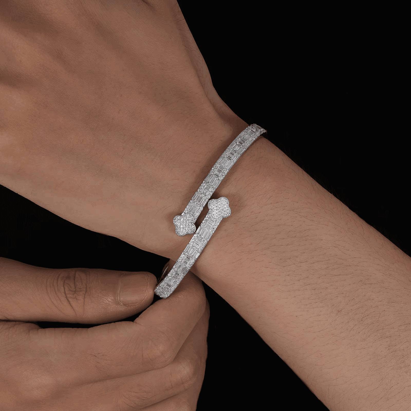 Ice Stone Four Leaf Clover VVS Moissanite Bangle