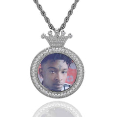 TOP ICY 14K gold custom picture necklace crown circle design medallion picture pendants necklace iced out picture necklace