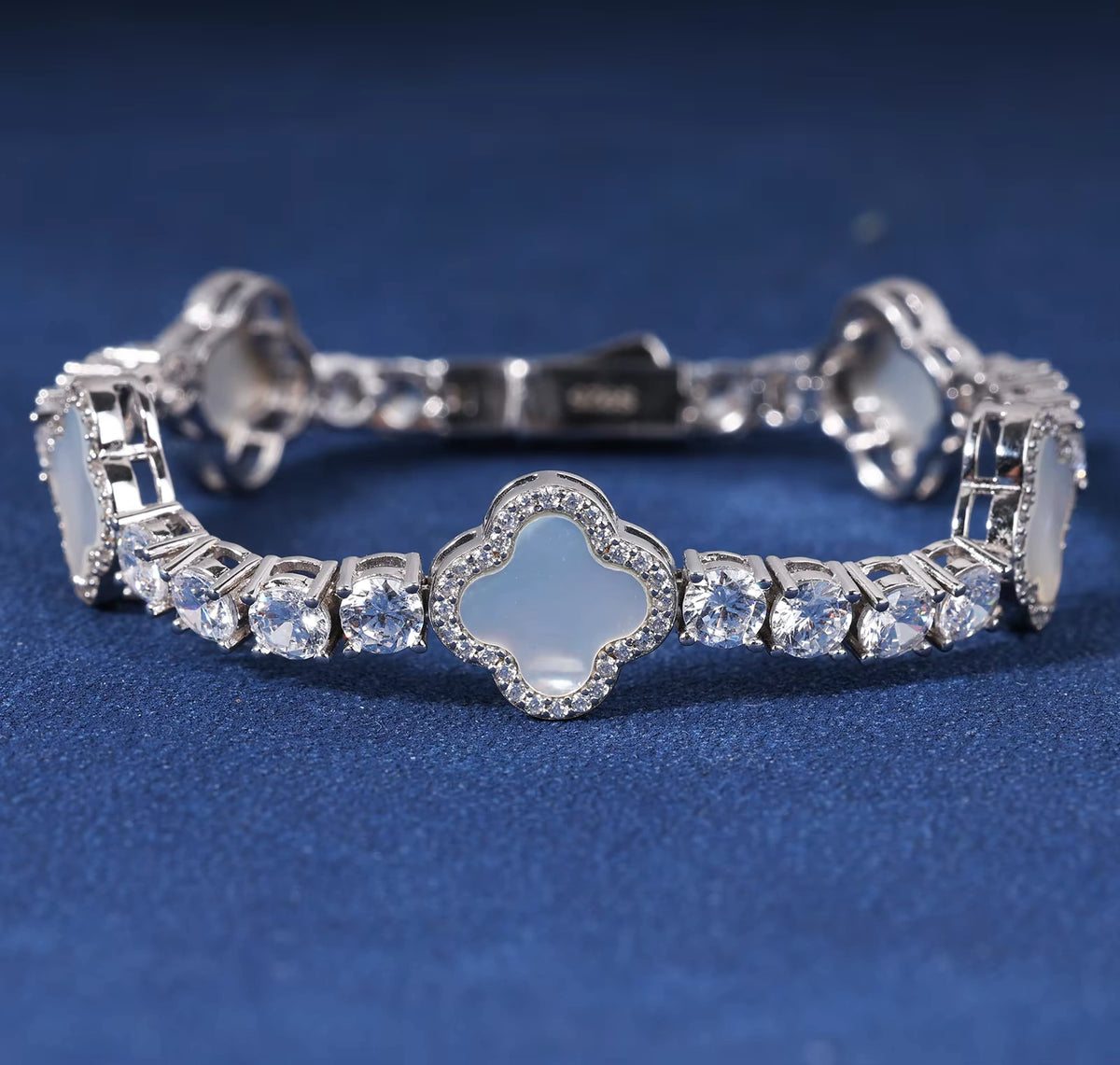 Hot Selling VVS D Moissanite 925 Silver Hip Hop Bangle Jewelry New Design Clover Bracelet Charming Elegant Luxury Bracelet