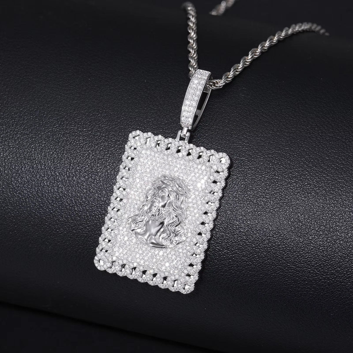 Ice Stone 925 Silver Micro Pave VVS D Moissanite Jesus Pendant