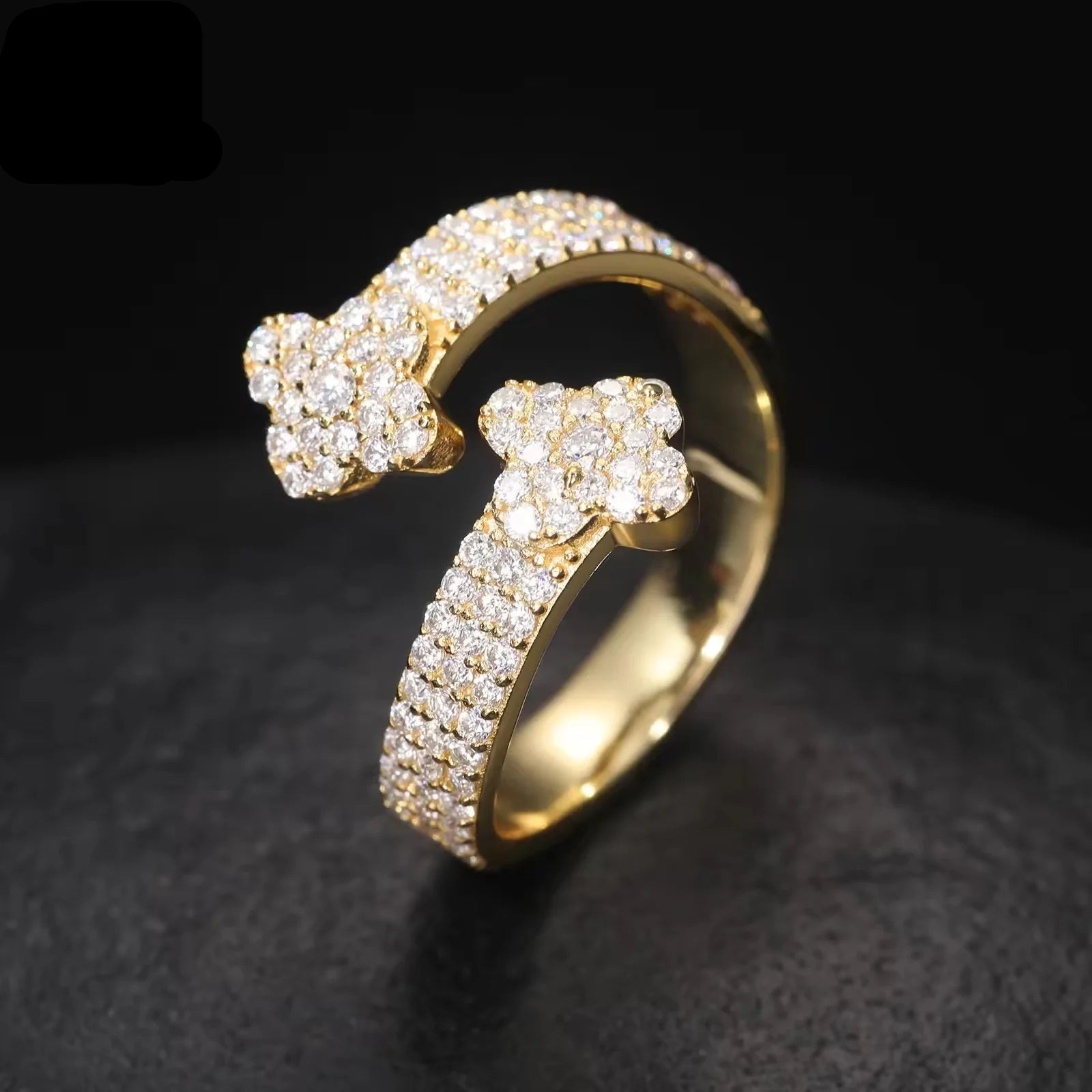 2Exquisite S925 Moissanite Clover Ring, Sterling Silver, Sparkling Gemstone, Elegant Design